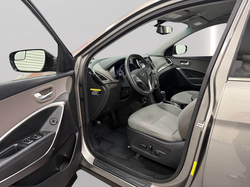 Used 2018 Hyundai Santa Fe Sport w/ 2.4L Value Package 02 FWD image 11
