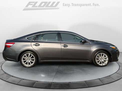Used 2013 Toyota Avalon XLE Touring FWD image 10