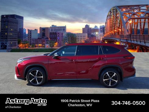 Used 2022 Toyota Highlander XSE image 6