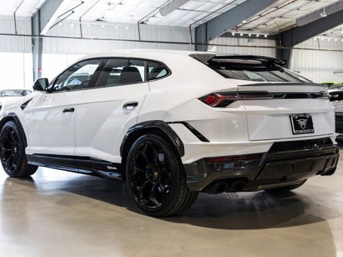 Used 2024 Lamborghini Urus Performante image 4