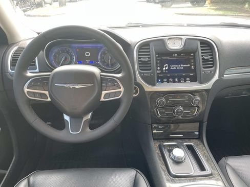 Used 2023 Chrysler 300 Touring L w/ Comfort Group RWD image 13