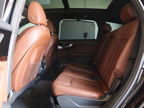 Used 2019 Audi Q7 3.0T Prestige AWD/4WD image 35