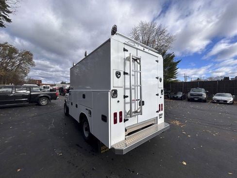 New 2026 Ford E-350 and Econoline 350 Super Duty w/ Power Equipment Group image 5