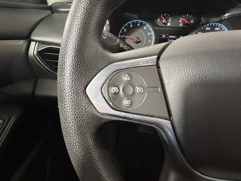 Used 2021 Chevrolet Traverse LS image 24