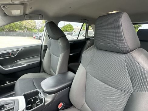Used 2025 Toyota RAV4 LE FWD image 21