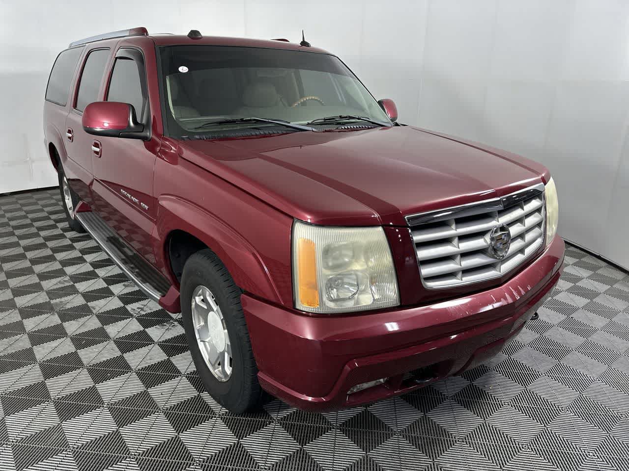 Used 2004 Cadillac Escalade ESV AWD image 2
