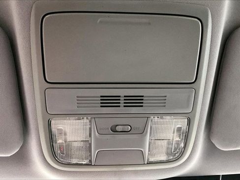 Used 2021 Honda CR-V Special Edition image 35