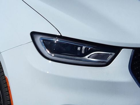 New 2026 Chrysler Pacifica Pinnacle AWD/4WD image 16