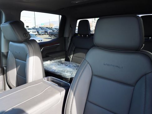 New 2026 GMC Sierra 1500 Denali w/ Technology Package image 16