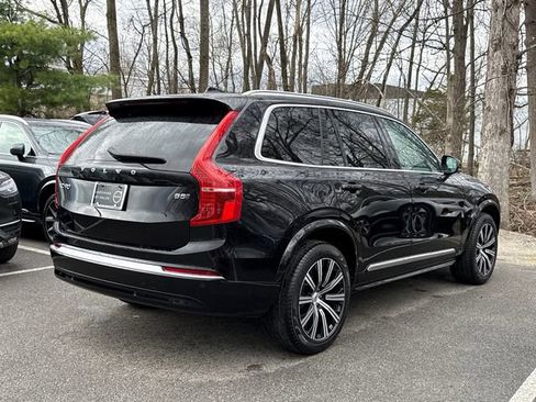 Used 2024 Volvo XC90 B5 Core w/ Climate Package image 3