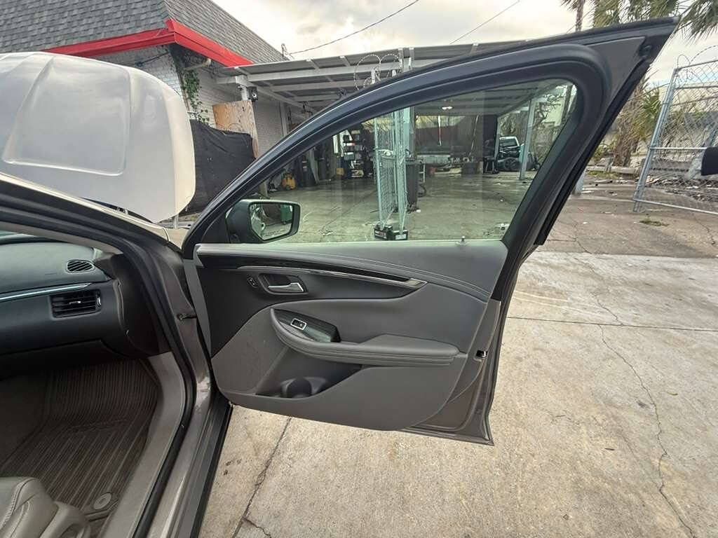 Used 2019 Chevrolet Impala LT w/ Sunroof and Spoiler Package FWD image 7