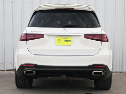 Used 2024 Mercedes-Benz GLS 580 4MATIC image 11