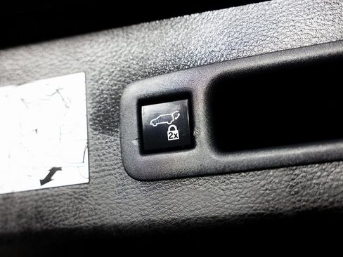 Used 2021 Toyota Sienna Platinum image 21