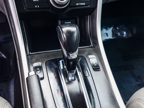 Used 2015 Honda Accord Touring image 28