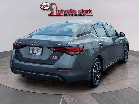 Used 2024 Nissan Sentra SV FWD image 5