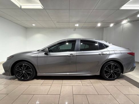 Used 2025 Toyota Camry XSE AWD/4WD image 2