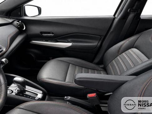 Used 2019 Nissan Kicks SR w/ SR Premium Package FWD image 8