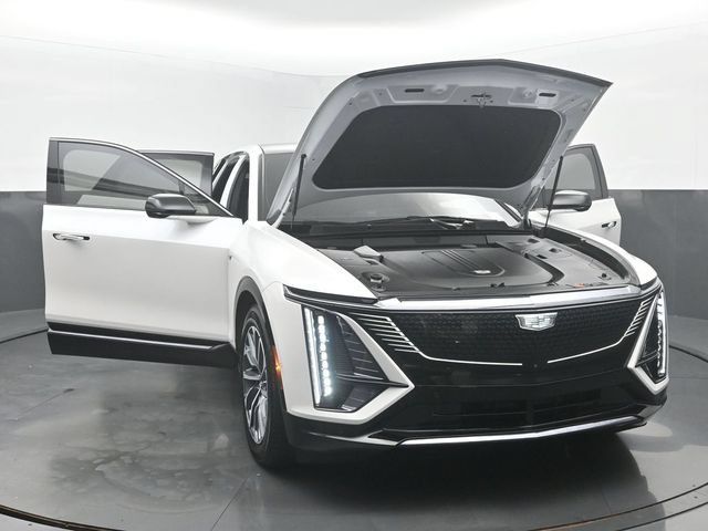 Certified 2024 Cadillac Lyriq Sport w/ LPO, Floor Liner Package AWD/4WD image 54