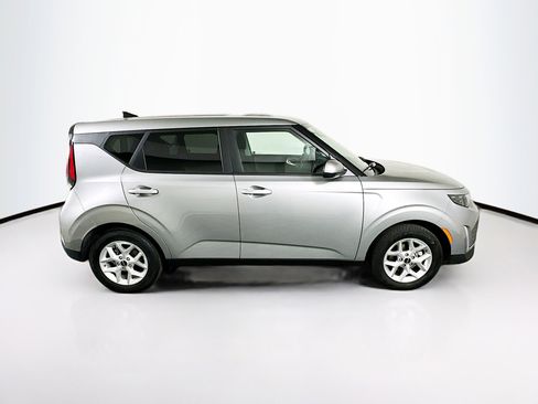 Used 2025 Kia Soul LX w/ LX Technology Package image 10