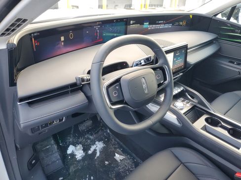 New 2026 Lincoln Nautilus Premier image 12