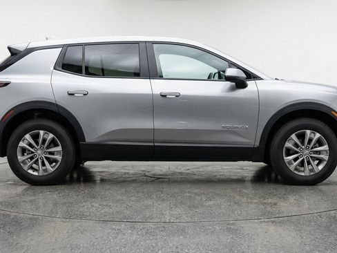 Used 2025 Chevrolet Equinox LT FWD image 11