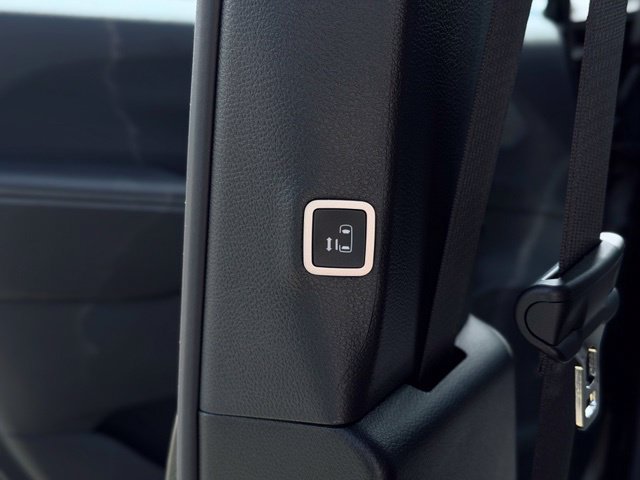 New 2027 Chrysler Pacifica Select FWD image 28