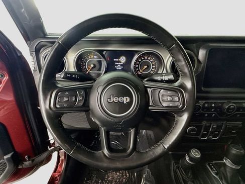 Used 2021 Jeep Gladiator Sport AWD/4WD image 11