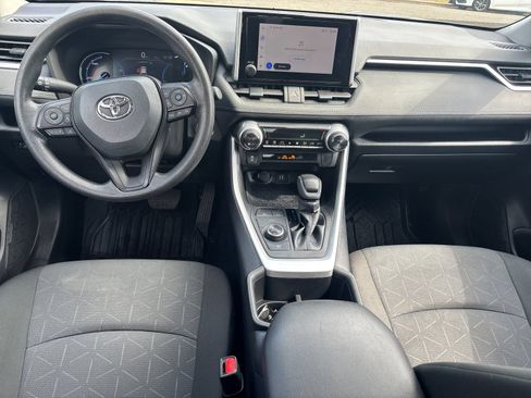 Used 2025 Toyota RAV4 XLE AWD/4WD image 14