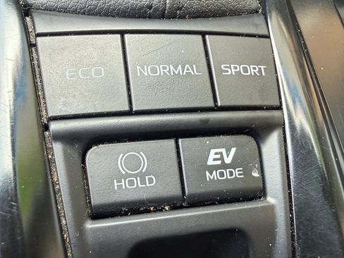 Used 2025 Toyota Camry SE FWD image 20