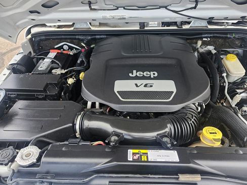 Used 2016 Jeep Wrangler Unlimited Sport AWD/4WD image 33