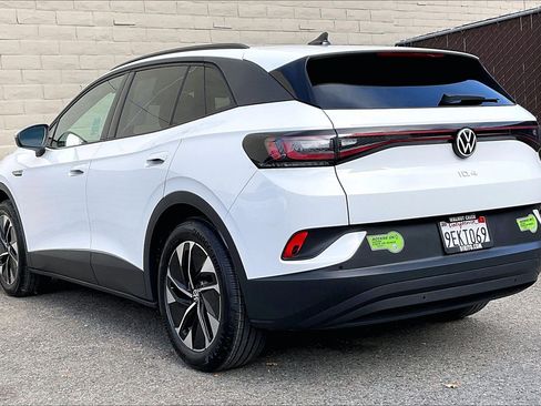 Certified 2022 Volkswagen ID.4 Pro image 9