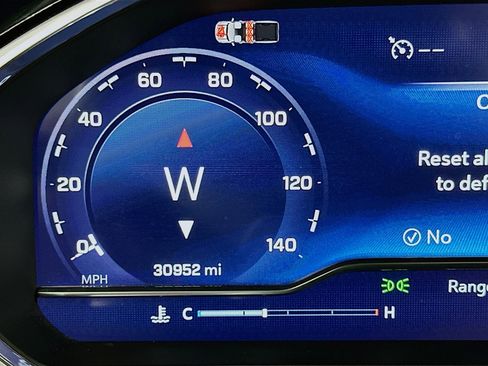 Used 2025 Chevrolet Silverado 1500 LT image 18