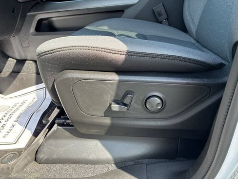 New 2026 RAM 1500 Big Horn AWD/4WD image 9