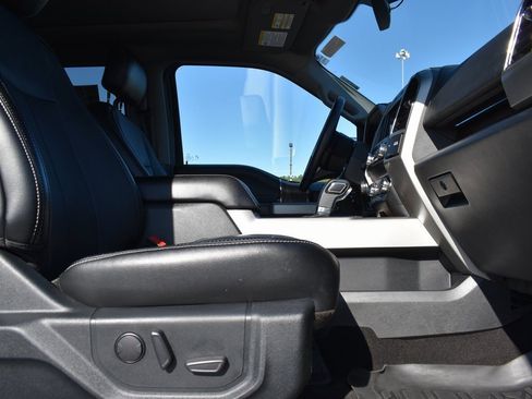 Used 2019 Ford F150 Lariat image 10