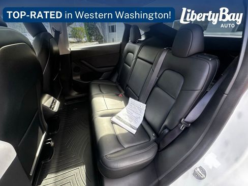 Used 2021 Tesla Model Y Long Range image 15