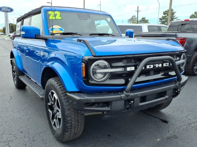 Used 2022 Ford Bronco Outer Banks AWD/4WD image 3