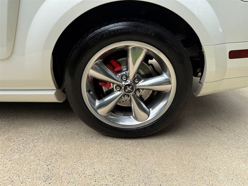 Used 2009 Ford Mustang GT image 19