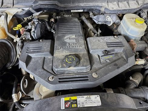 Used 2014 RAM 3500 Laramie Longhorn image 31