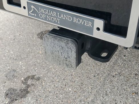 Certified 2025 Land Rover Defender 130 X-Dynamic SE AWD/4WD image 7