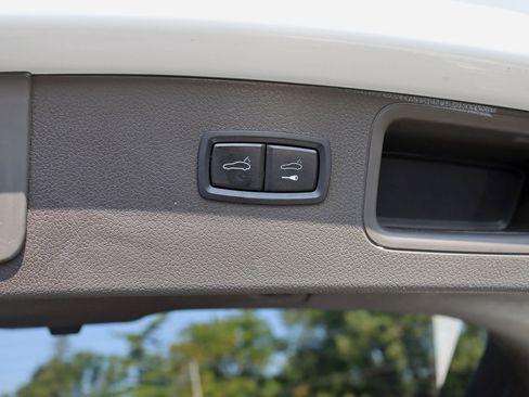 Used 2018 Porsche Macan Sport Edition image 37