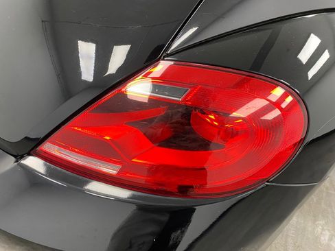 Used 2014 Volkswagen Beetle 2.5 image 14