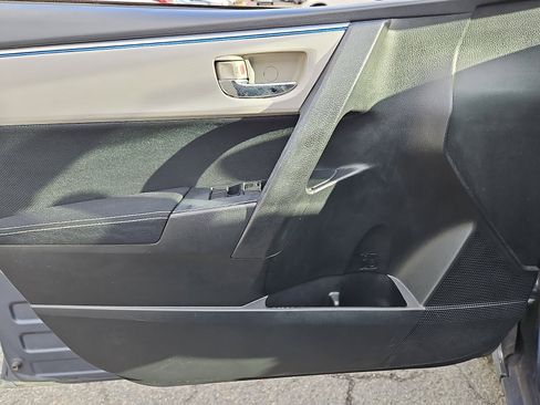 Used 2014 Toyota Corolla LE image 13