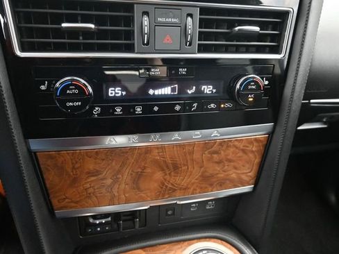 Used 2024 Nissan Armada SL w/ Captain's Chairs Package image 17