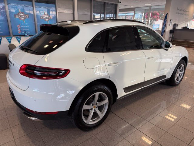 Used 2018 Porsche Macan AWD/4WD image 4