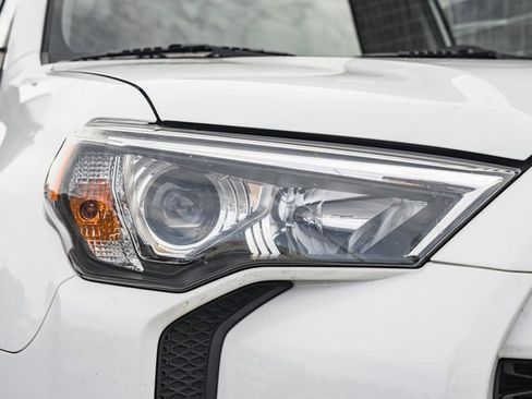 Used 2022 Toyota 4Runner SR5 Premium image 14