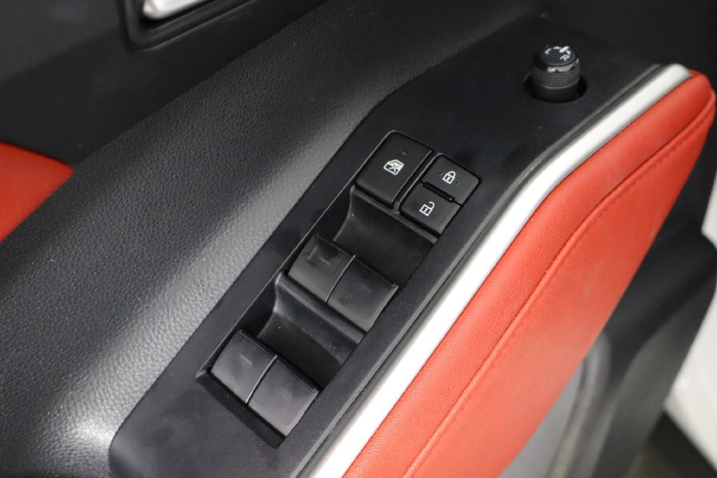 Used 2023 Toyota Highlander XSE FWD image 20