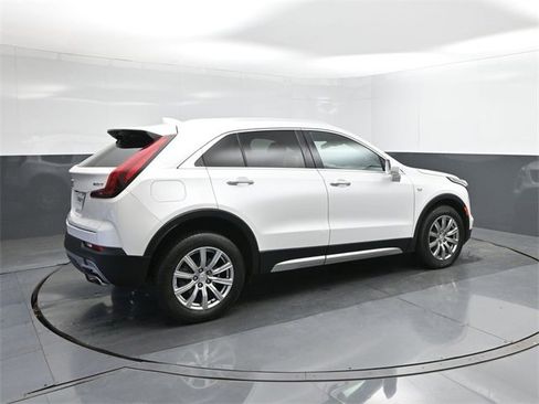 Used 2019 Cadillac XT4 Premium Luxury w/ Cold Weather Package image 15