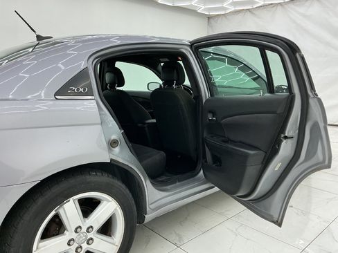 Used 2014 Chrysler 200 LX FWD image 12