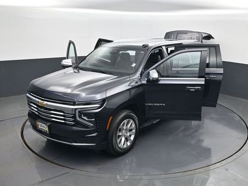 Used 2025 Chevrolet Suburban Premier AWD/4WD image 31