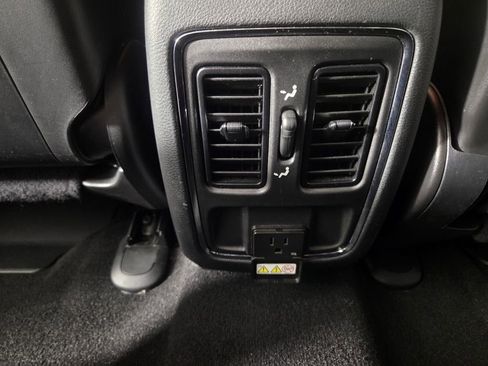 Used 2020 Jeep Grand Cherokee Altitude RWD image 25